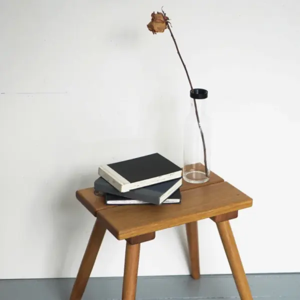 173_Wooden_Accessories_Store-Product_11-Featured Side Table 2